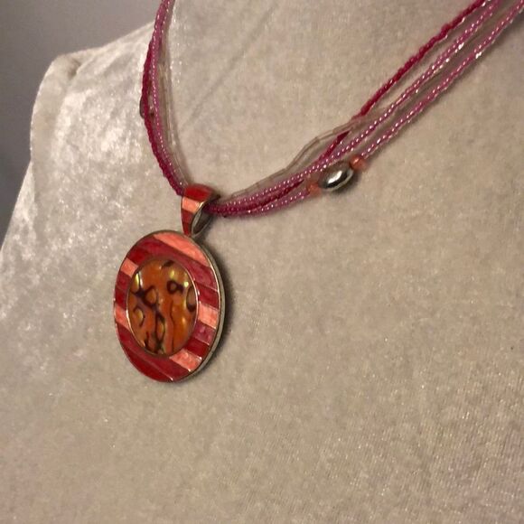 Hand Crafted Shell Look Pendant Matching E… - Picture 8 of 9